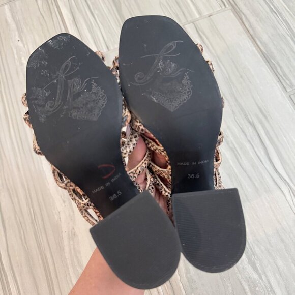Free People Colette Caged Sandals Snakeskin Python Heels Party Dressy Tan Size 6 - Picture 6 of 10